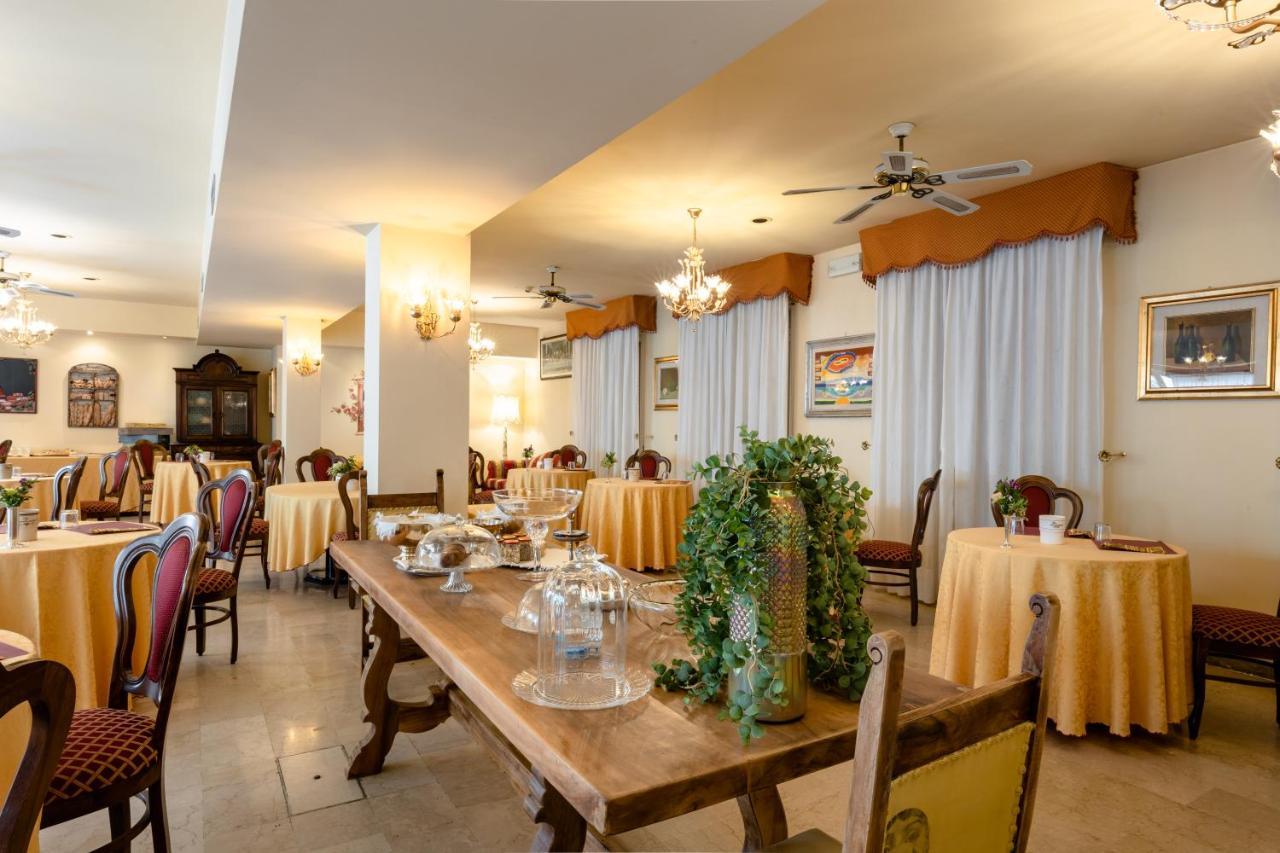 Hotel Serenella سيرمِيوني المظهر الخارجي الصورة